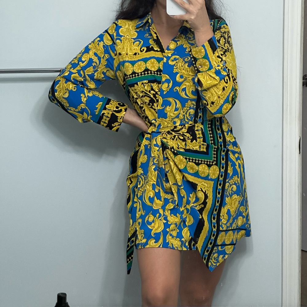 Elegant Blue and Yellow Long Sleeve Dress